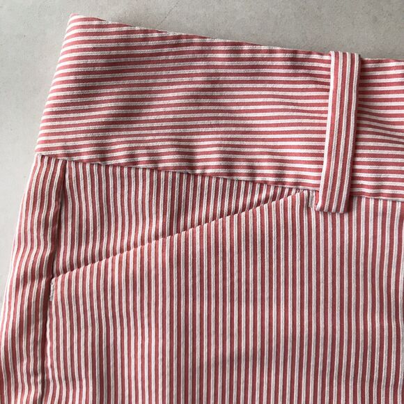 Ann Taylor Factory Shorts Mid Rise Signature Striped Seersucker - Picture 3 of 7